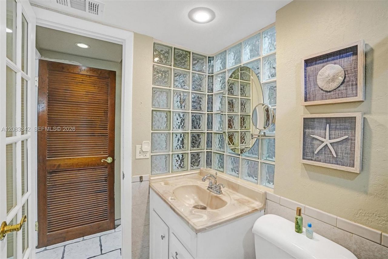 95 N Birch Rd, Unit 301, Fort Lauderdale, FL 33304 Photo