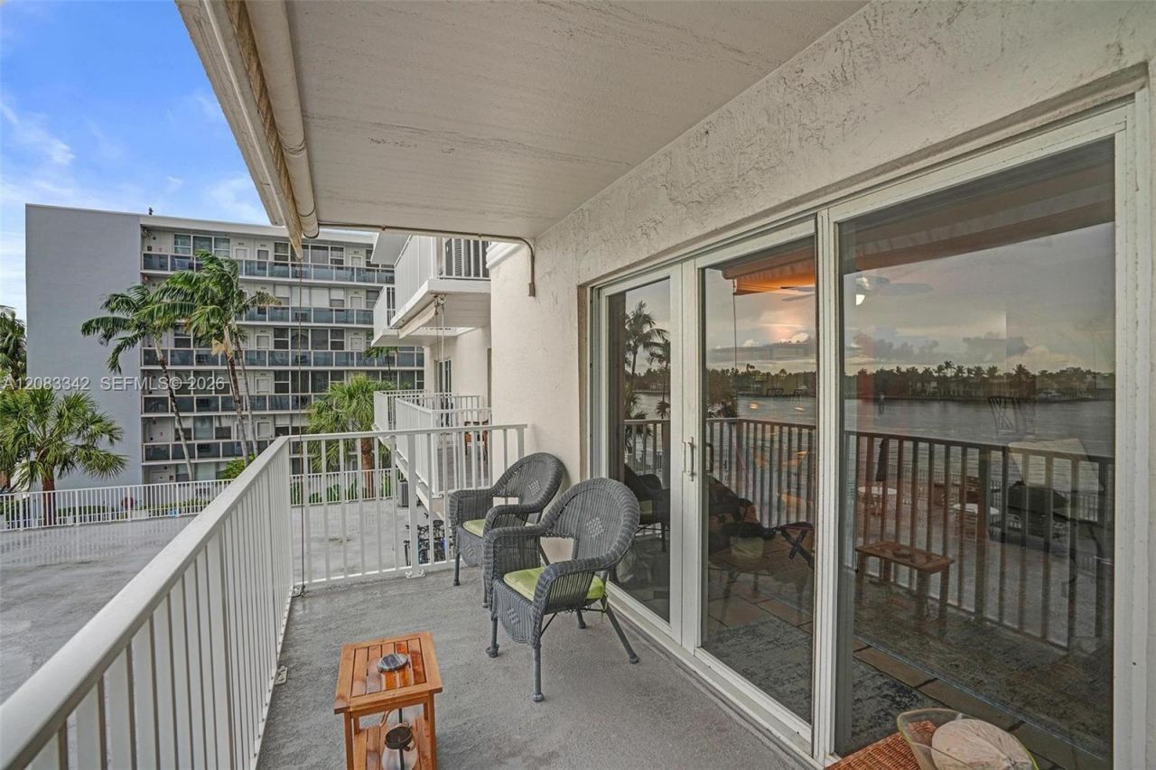95 N Birch Rd, Unit 301, Fort Lauderdale, FL 33304 Photo