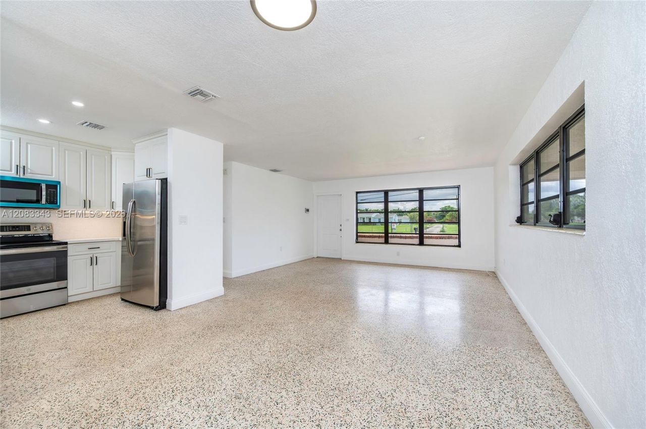 955 NW 15th St , Homestead, FL 33030 Photo