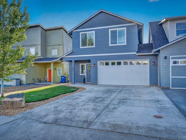 281 NW 29th Street, Redmond, OR 97756