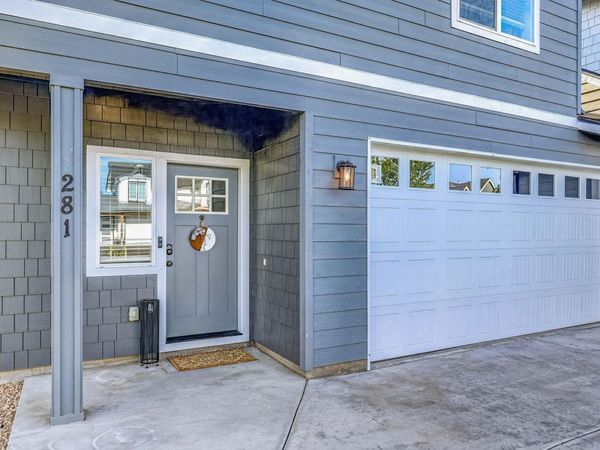 281 NW 29th Street, Redmond, OR 97756