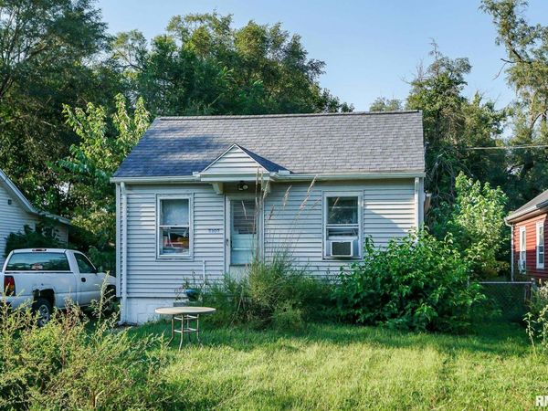 3207 W LATROBE Street, Peoria, IL 61605