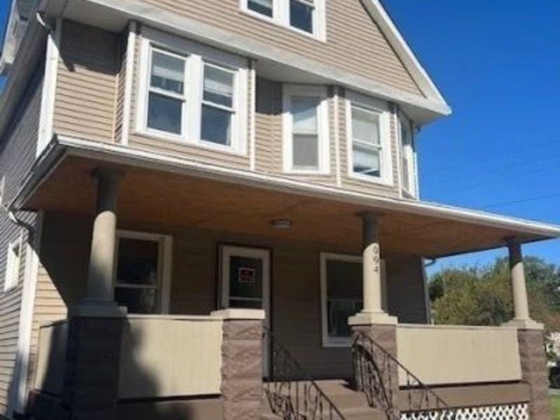 994 Parkwood Drive, Cleveland, OH 44108 Photo 1