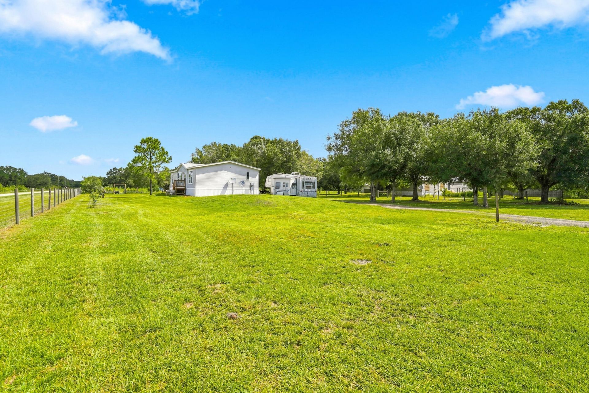 20967 NW 250th Street, Okeechobee, FL 34972 Photo
