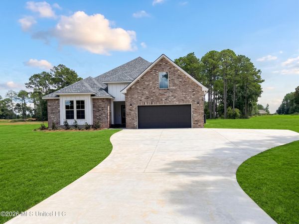 17952 Fairway View Drive, Biloxi, MS 39532