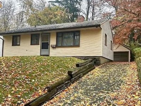 919 Kickapoo Avenue , Akron, OH 44305