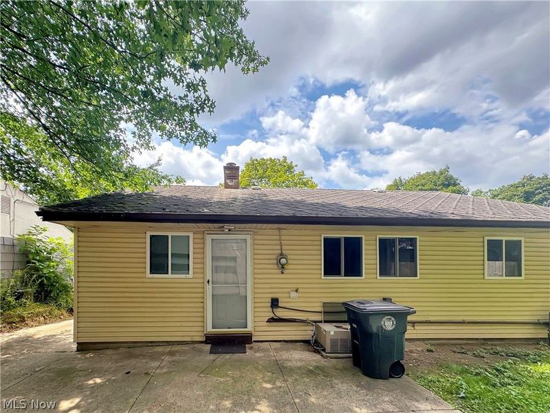 919 Kickapoo Avenue, Akron, OH 44305 Photo 11