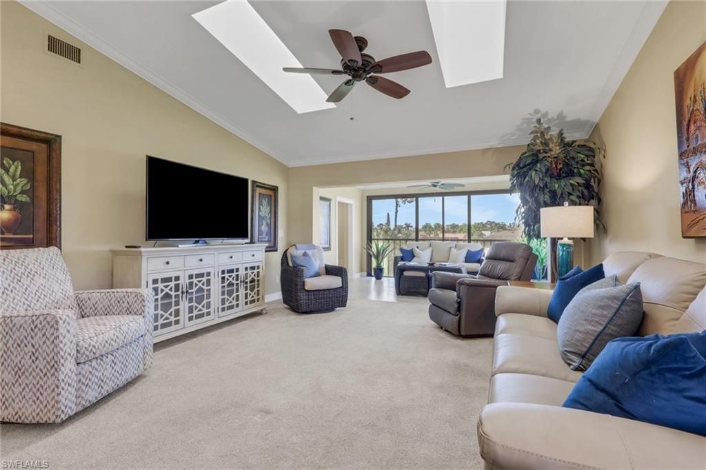 5270 Fox Hollow Dr, Unit 607, Naples, FL 34104 Photo