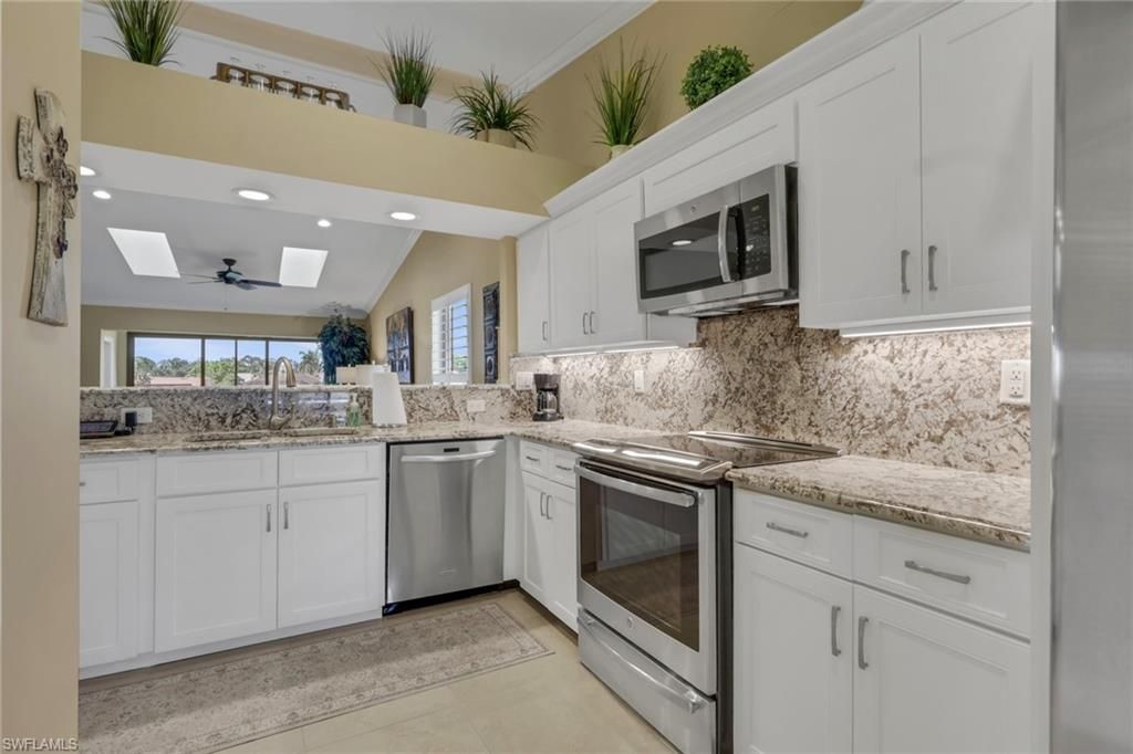 5270 Fox Hollow Dr, Unit 607, Naples, FL 34104 Photo