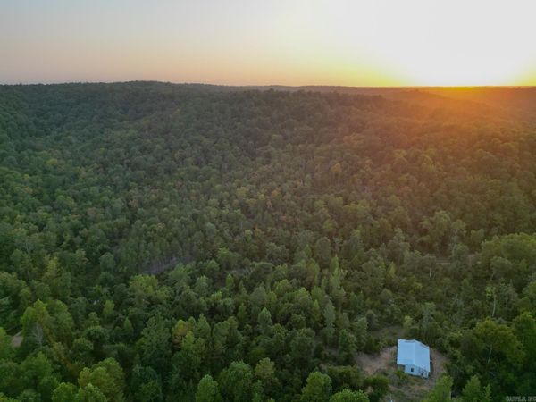 922 Baker Cemetery Road , Williford, AR 72482