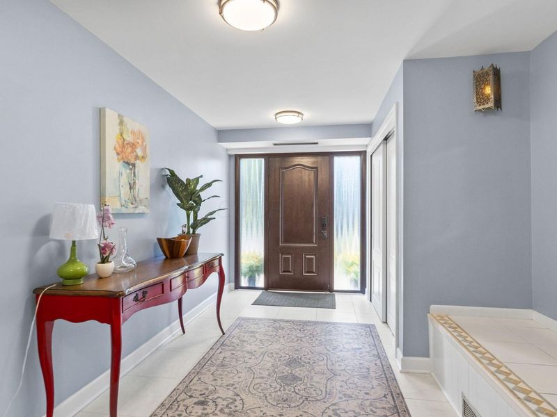 608 Latham Court, Columbus, OH 43214 Photo 7