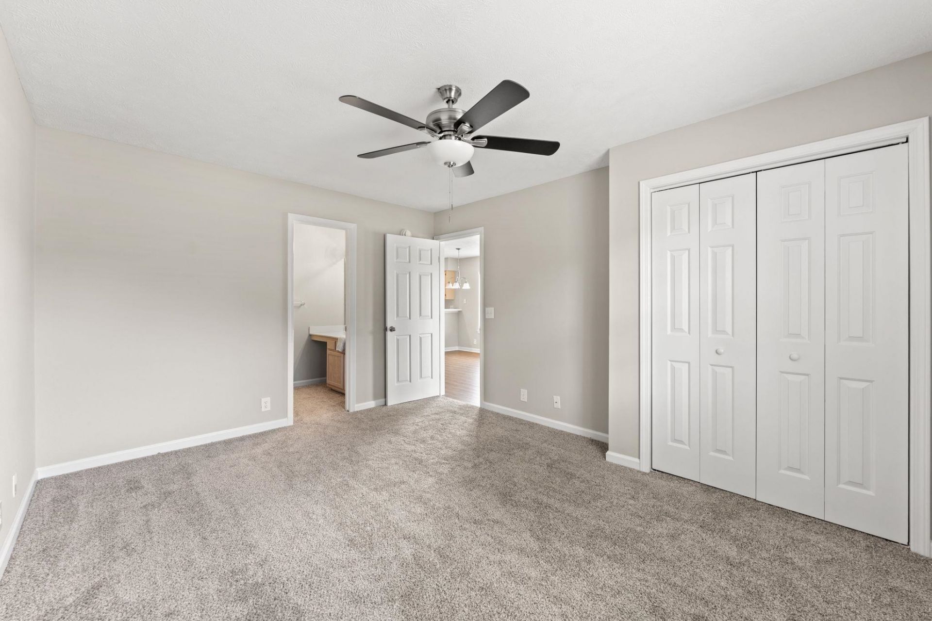 684 Tupelo Ln. Photo 12