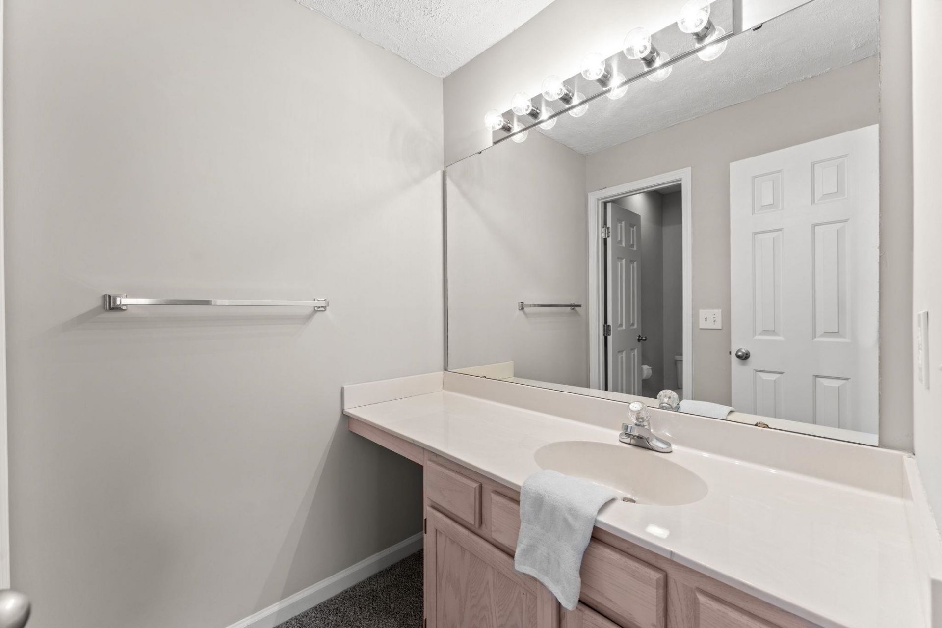 684 Tupelo Ln. Photo 13