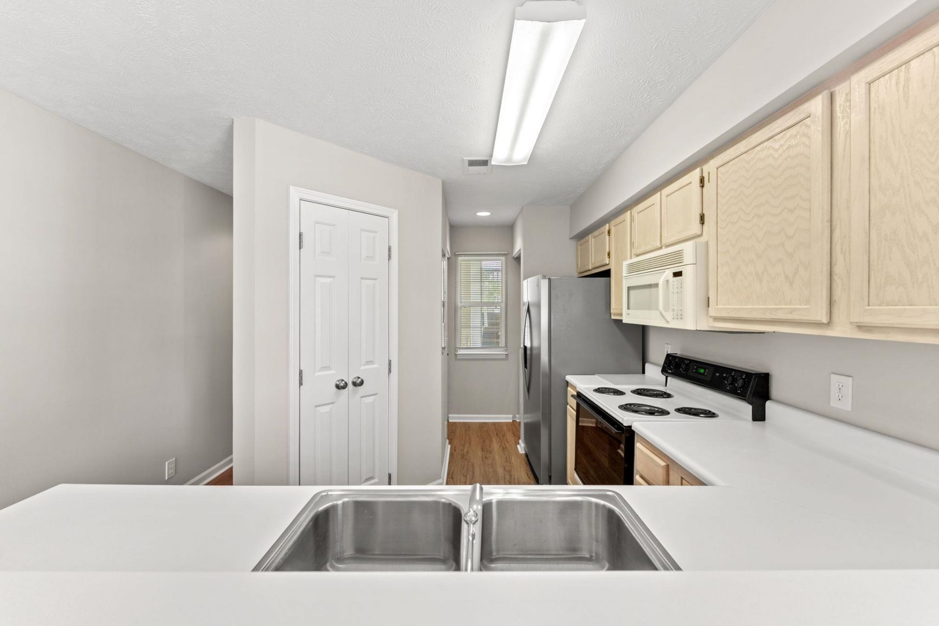 684 Tupelo Ln. Photo 18
