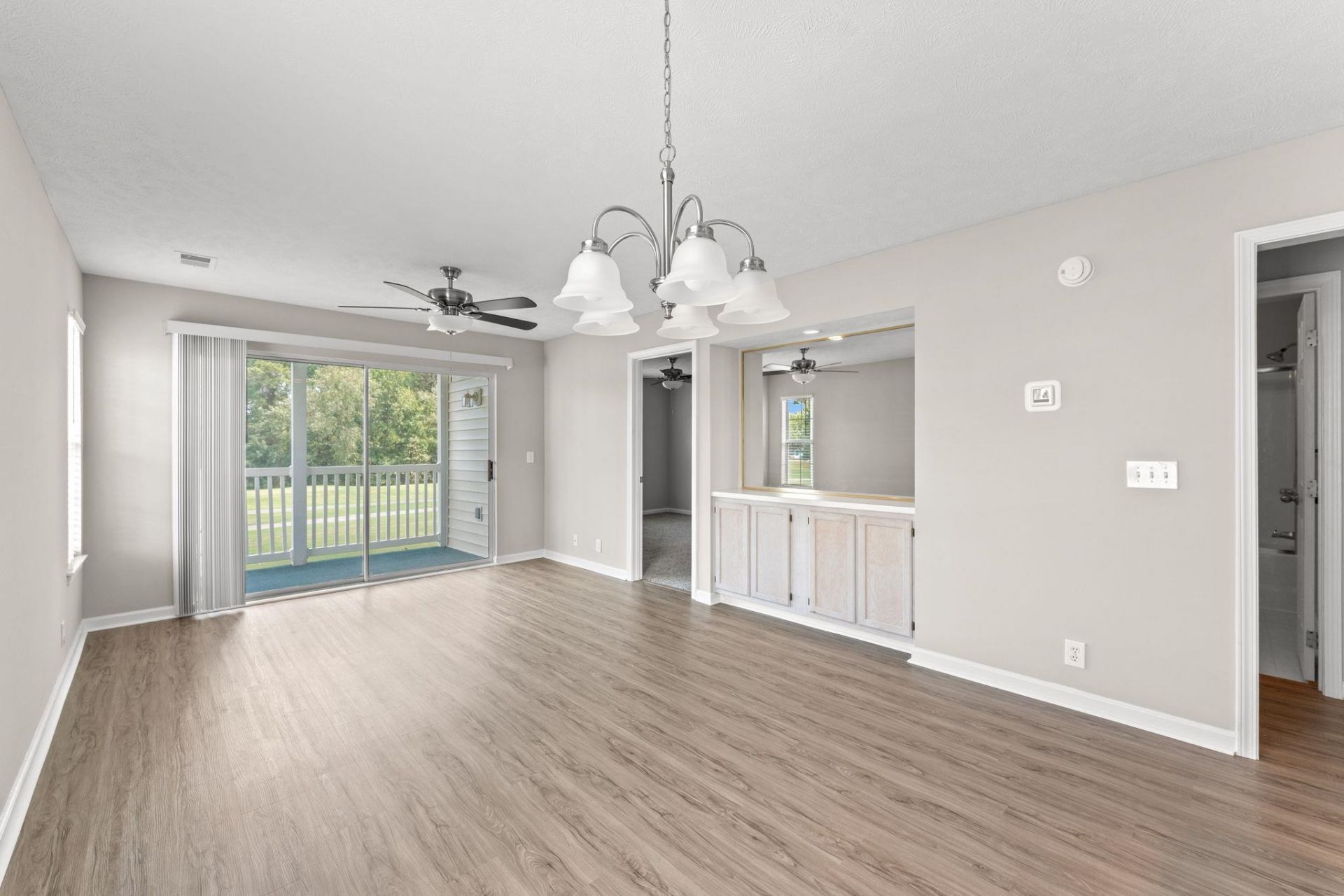 684 Tupelo Ln. Photo 6