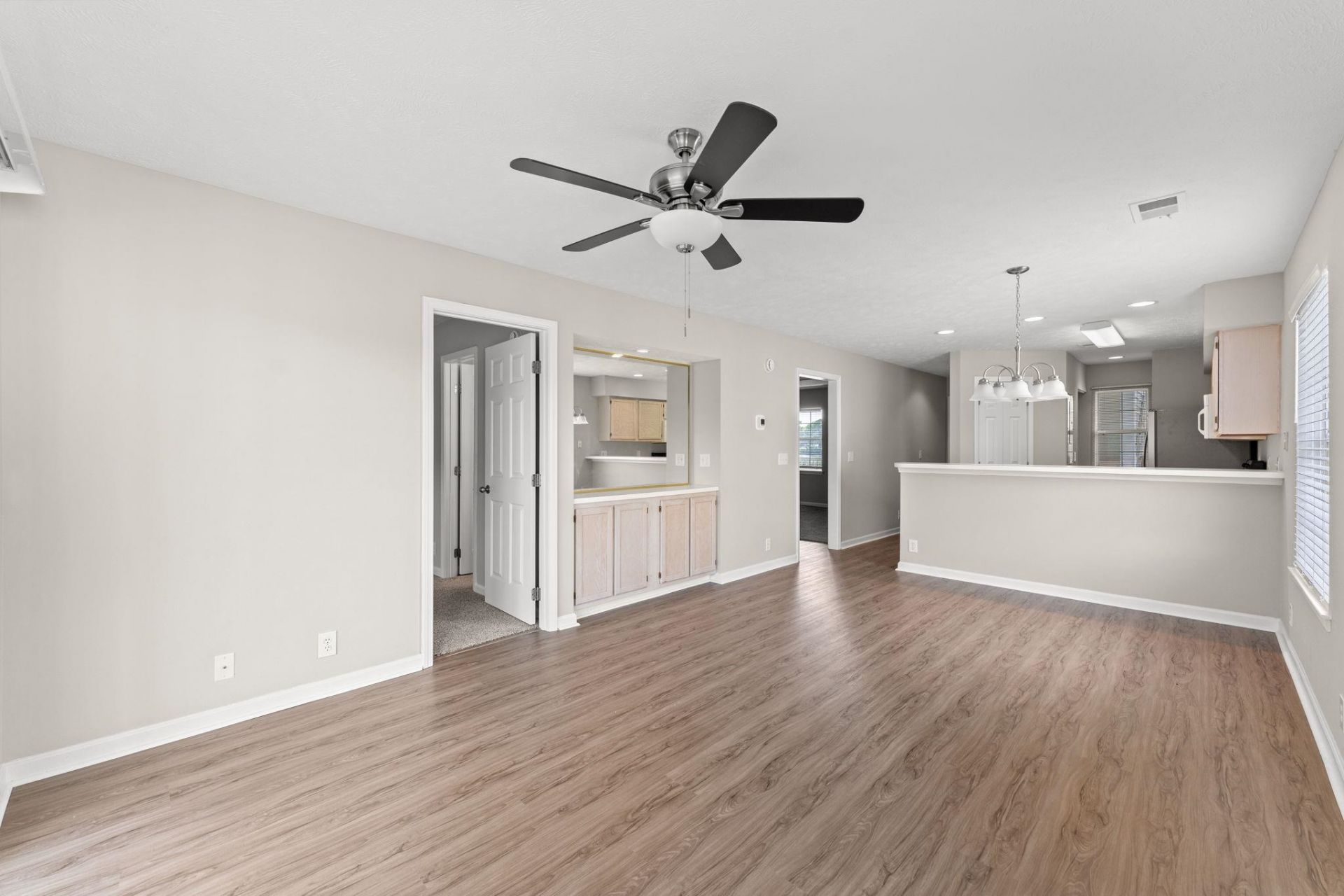 684 Tupelo Ln. Photo 9