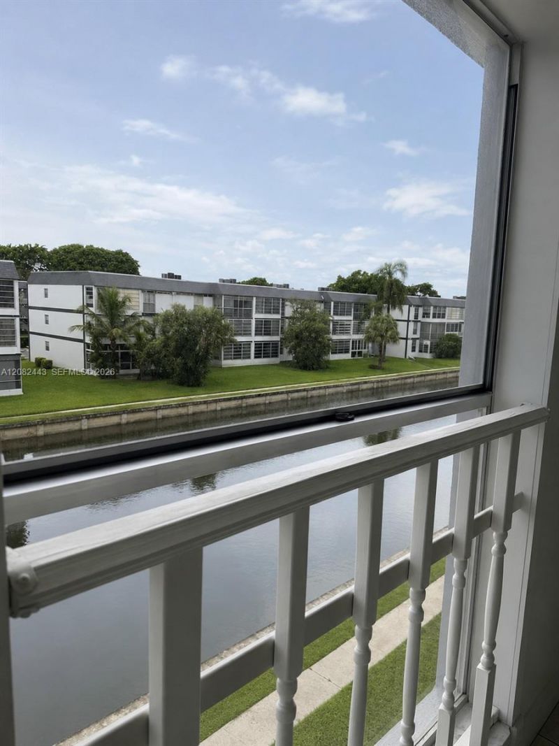 8350 Sands Point Blvd , Unit E309, Tamarac, FL 33321 Photo