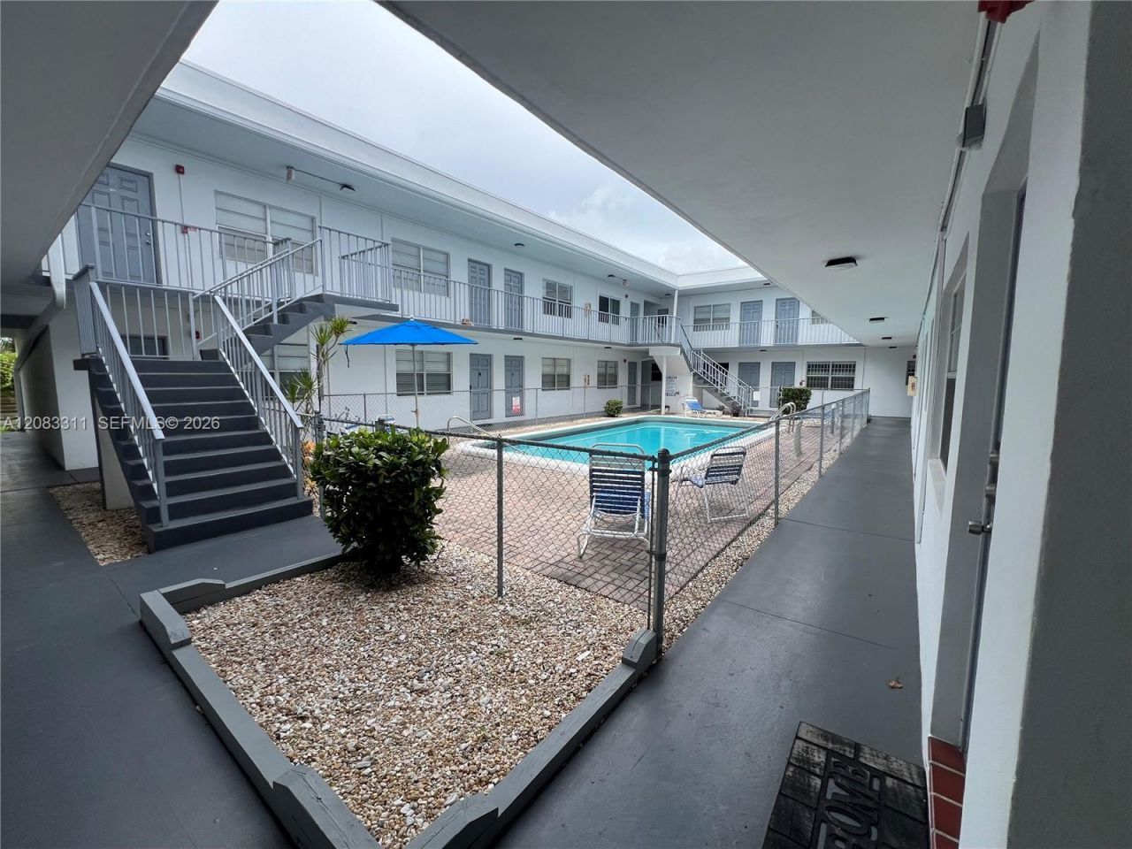 30 SE 4th Ave, Unit 106, Hallandale Beach, FL 33009 Photo