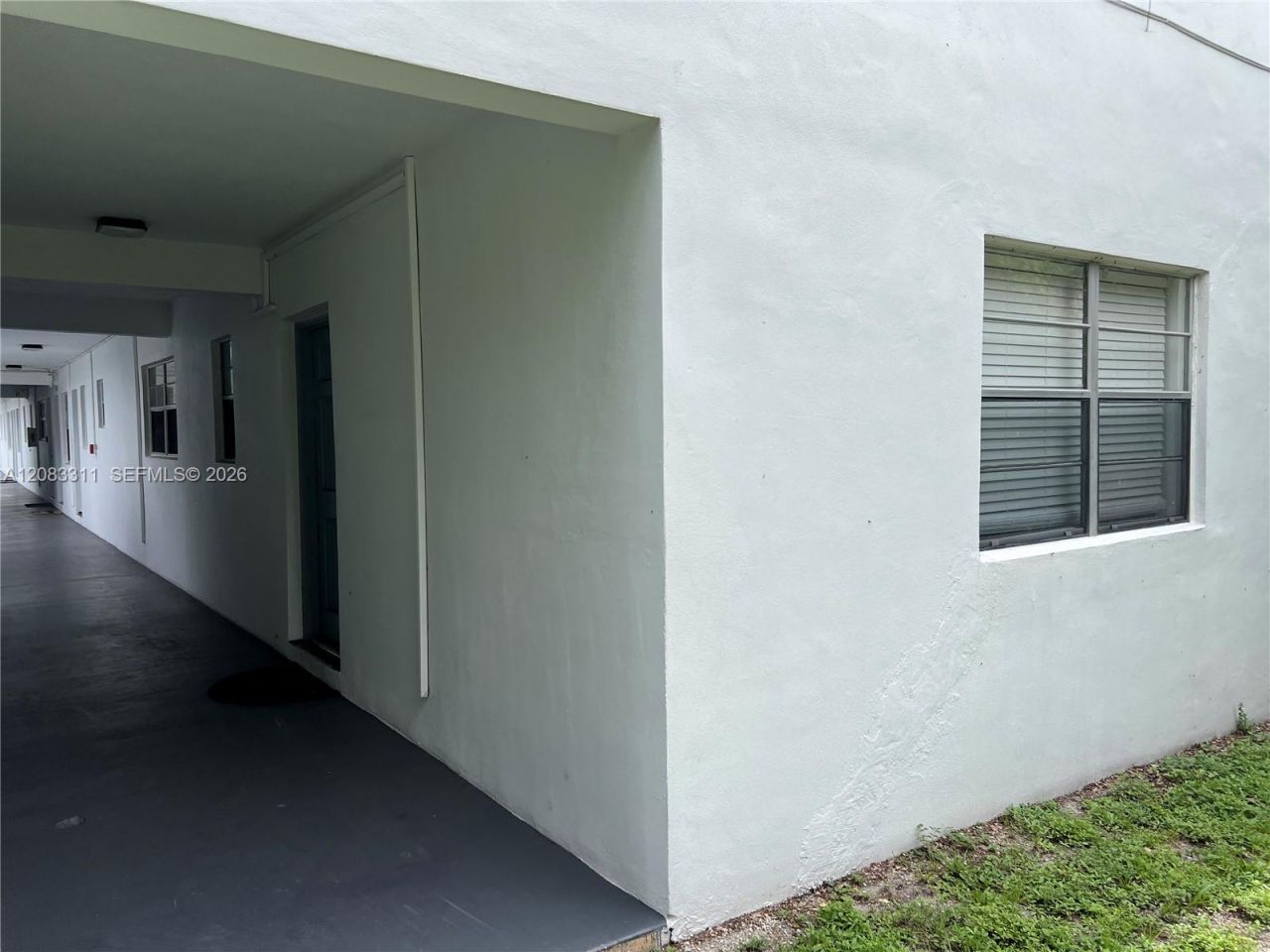 30 SE 4th Ave, Unit 106, Hallandale Beach, FL 33009 Photo