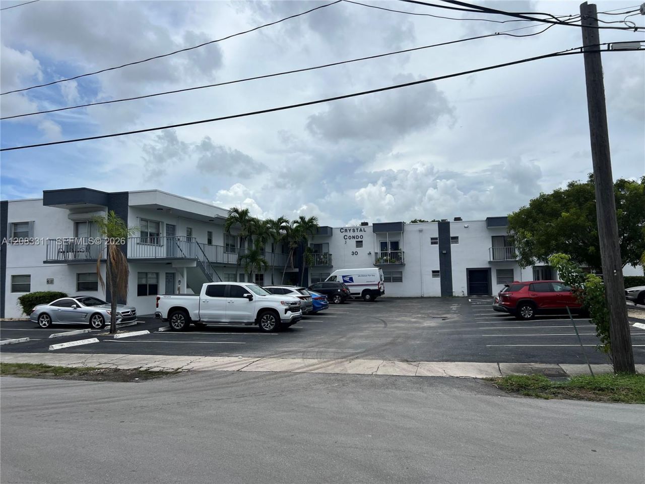30 SE 4th Ave, Unit 106, Hallandale Beach, FL 33009 Photo