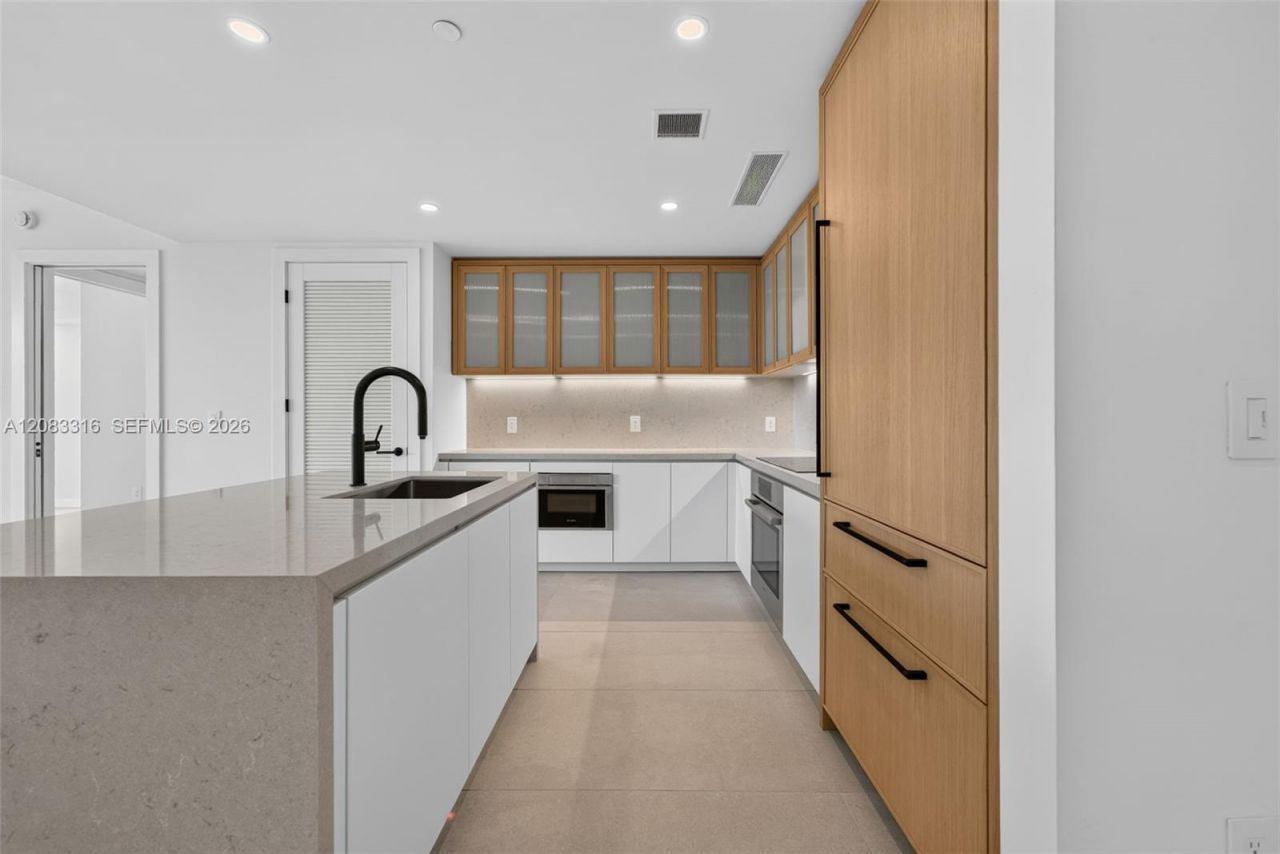 2200 Brickell Avenue , Unit 315, Miami, FL 33129 Photo