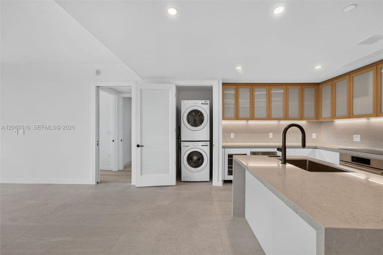 2200 Brickell Avenue , Unit 315, Miami, FL 33129 Photo