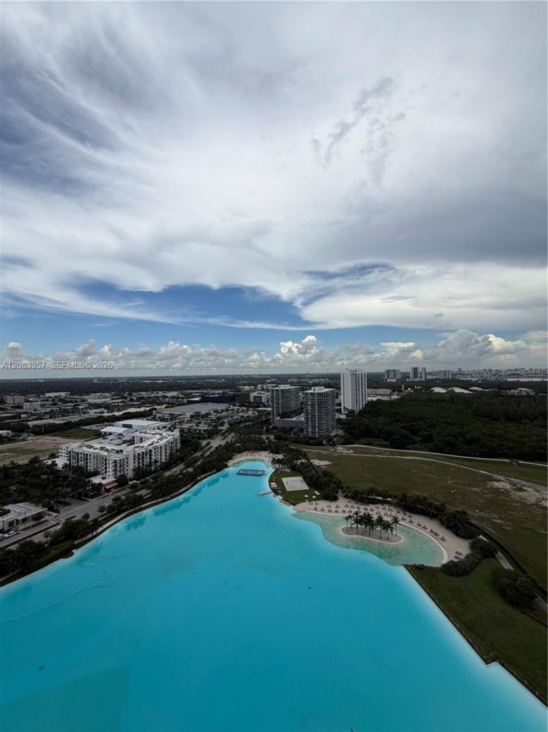 2411 Laguna Cir , Unit 2508, North Miami, FL 33181 Photo