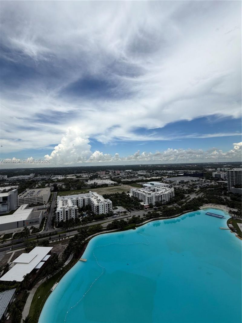 2411 Laguna Cir , Unit 2508, North Miami, FL 33181 Photo