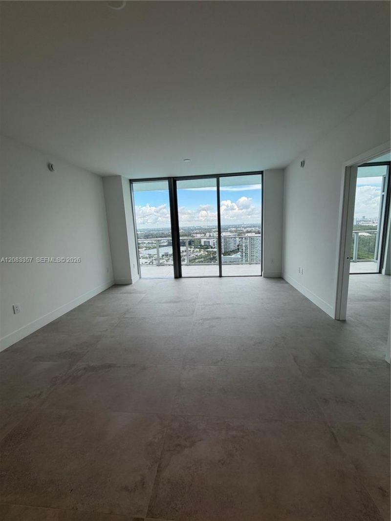 2411 Laguna Cir , Unit 2508, North Miami, FL 33181 Photo