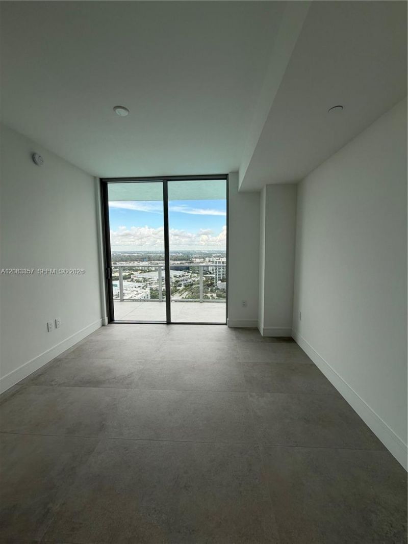 2411 Laguna Cir , Unit 2508, North Miami, FL 33181 Photo