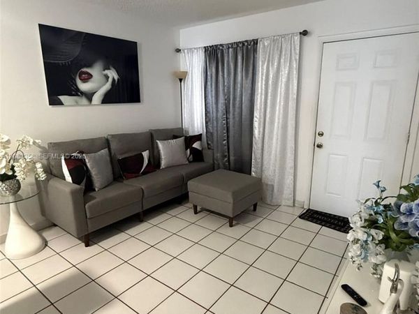 5420 W 21st Ct , Unit 211, Hialeah, FL 33016