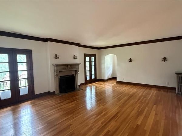 8368 Big Bend Boulevard , Webster Groves, MO 63119