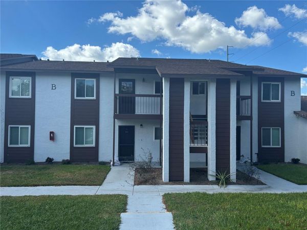 39132 COUNTY ROAD 54 , Unit 2088, ZEPHYRHILLS, FL 33542