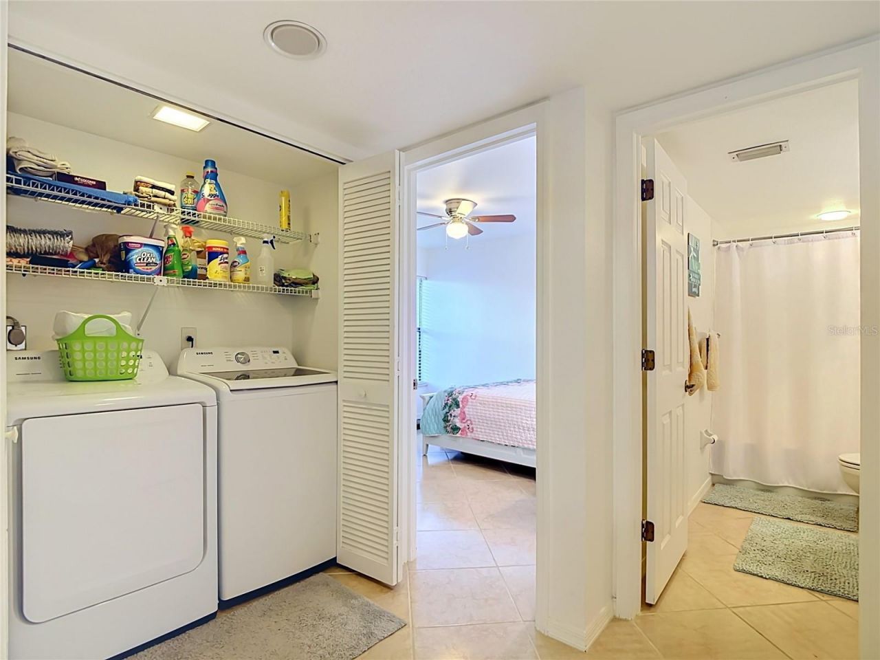 5925 Trailwinds Drive, Unit 925, Fort Myers, FL 33907 Photo
