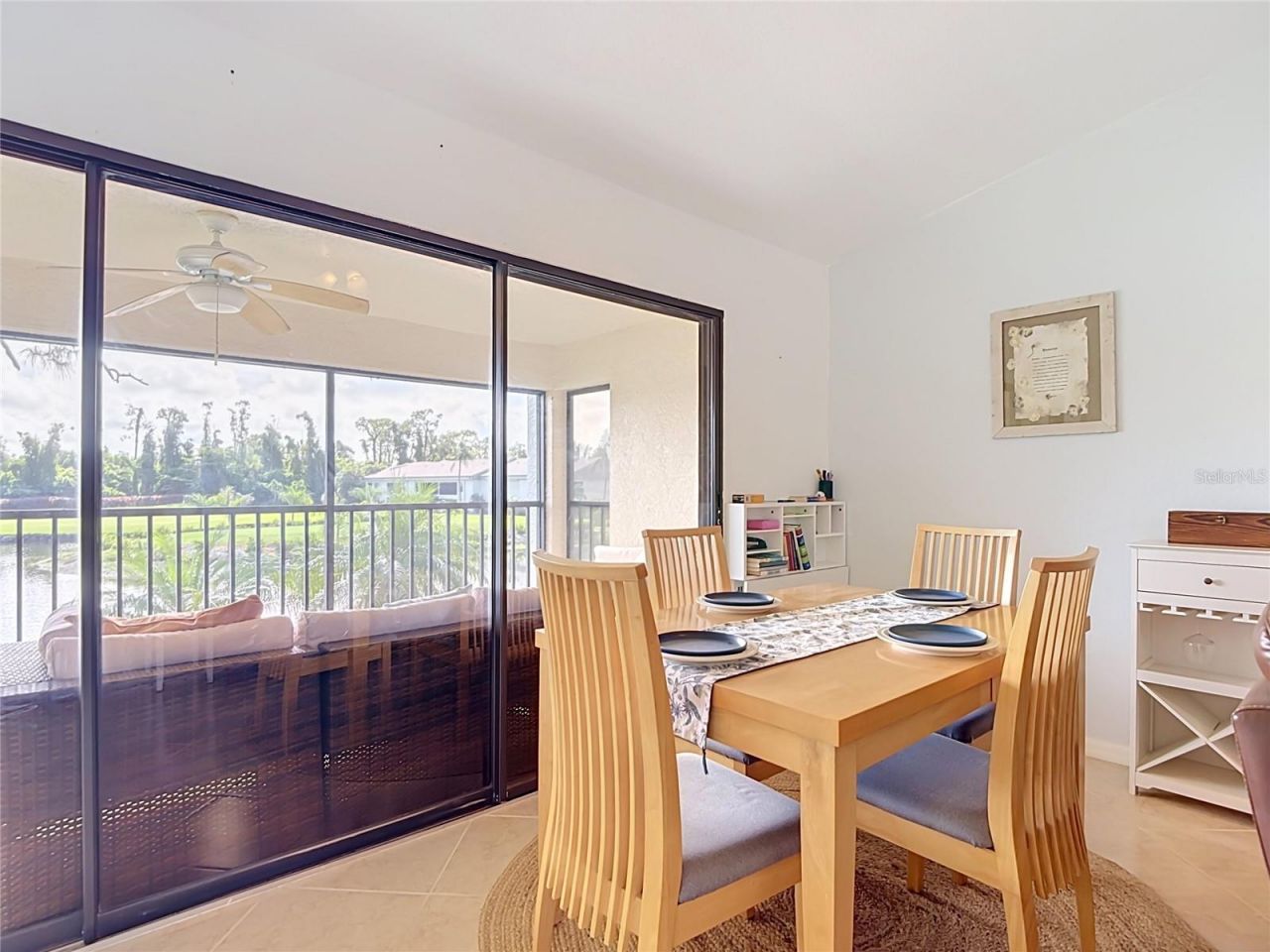5925 Trailwinds Drive, Unit 925, Fort Myers, FL 33907 Photo