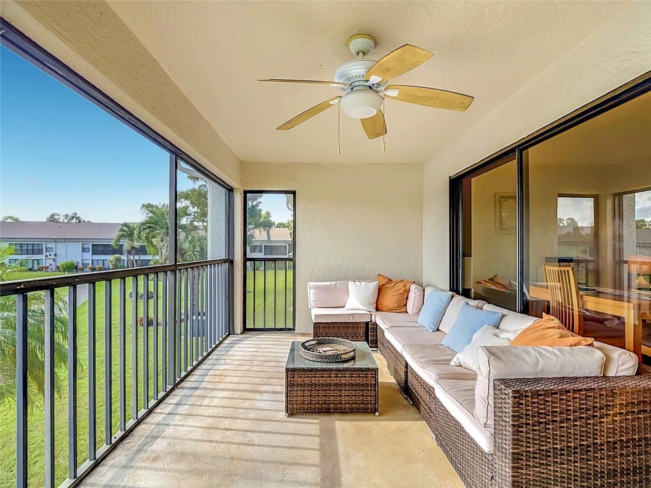 5925 Trailwinds Drive, Unit 925, Fort Myers, FL 33907 Photo