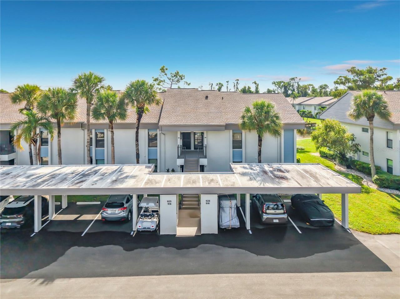 5925 Trailwinds Drive, Unit 925, Fort Myers, FL 33907 Photo