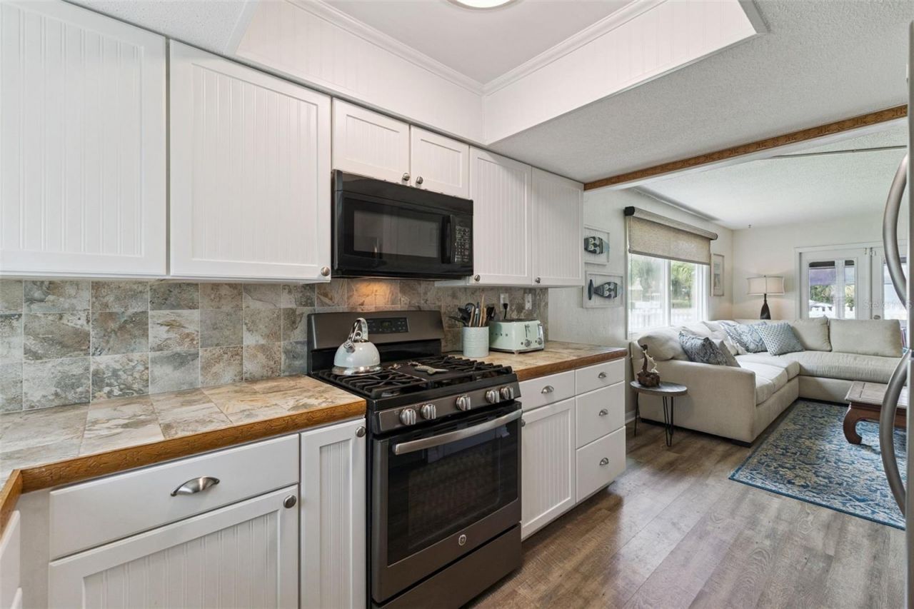 4001 Saxon Drive , New Smyrna Beach, FL 32169 Photo