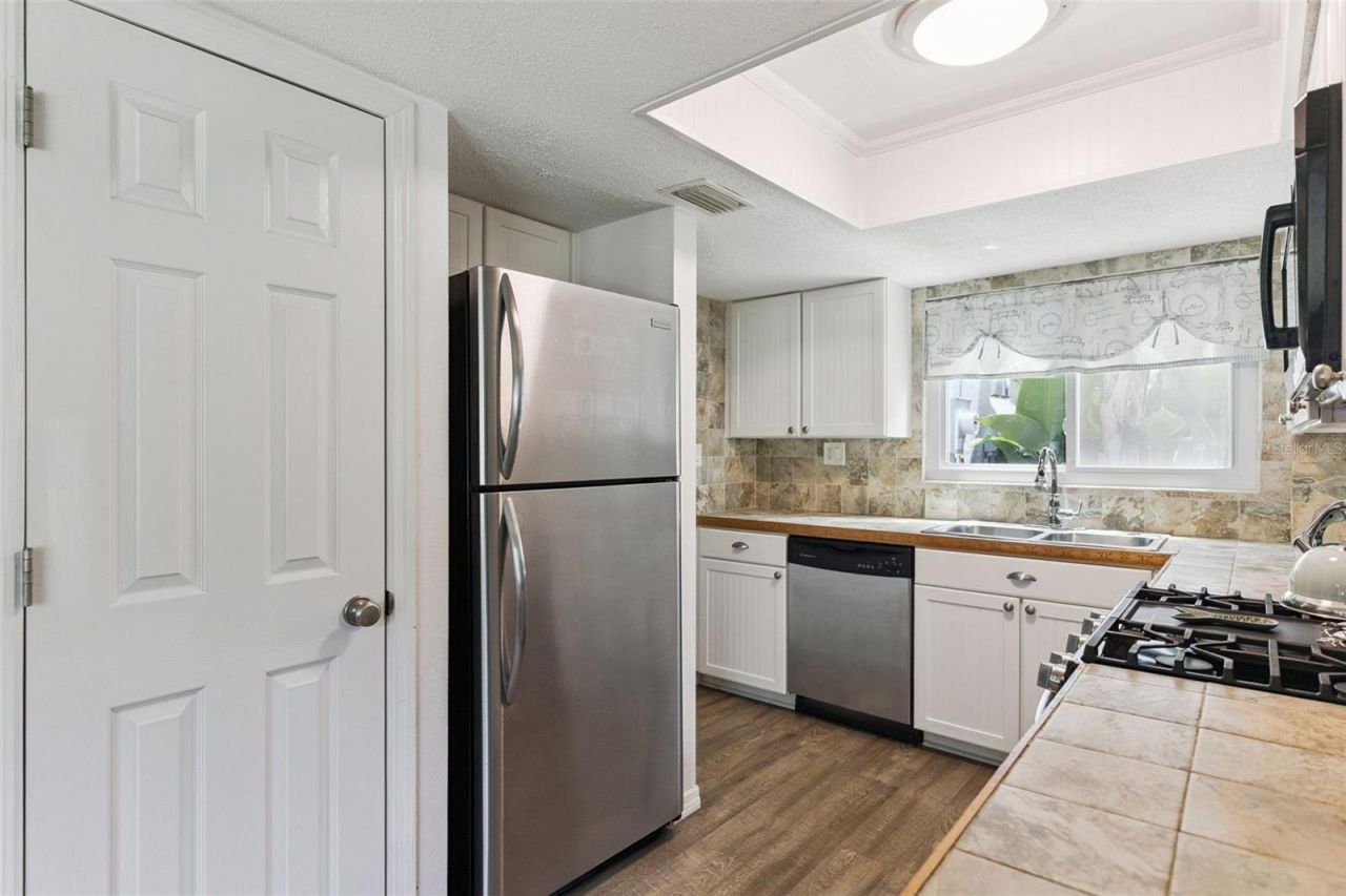 4001 Saxon Drive , New Smyrna Beach, FL 32169 Photo