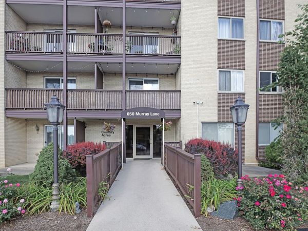 650 Murray Lane , Unit 210, Des Plaines, IL 60016
