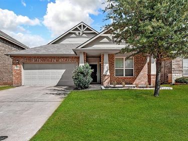 1521 Birds Eye Road, Fort Worth, TX 76177