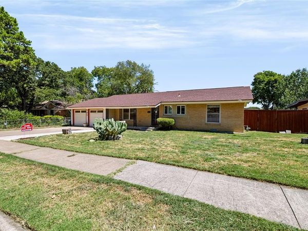 732 Hurstview Drive, Hurst, TX 76053
