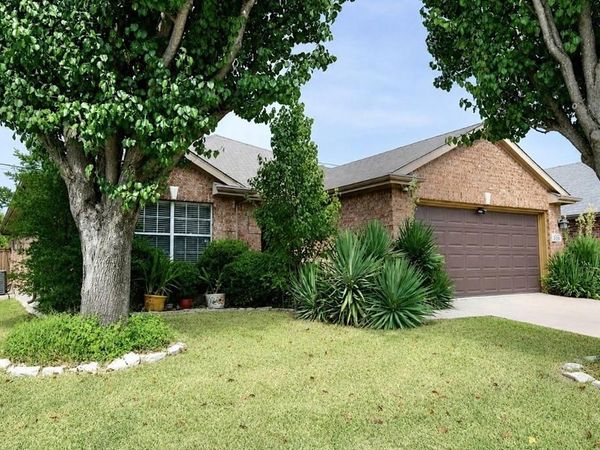 226 Starlight Drive, Forney, TX 75126