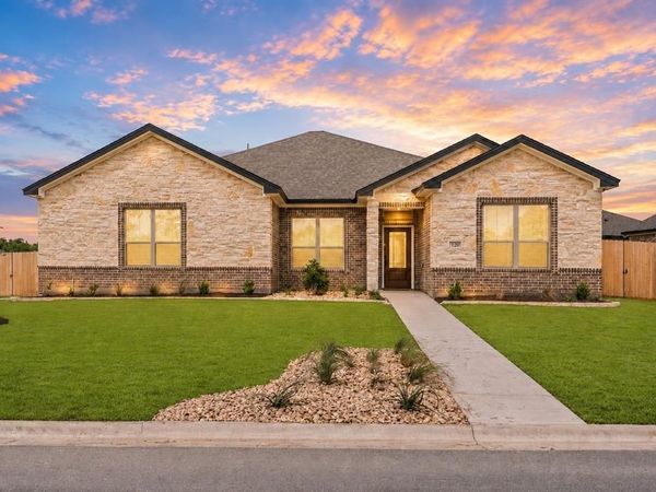 126 Lasso Loop, Lorena, TX 76655