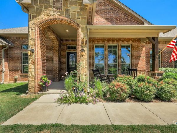 101 Sandlin Court , Springtown, TX 76082