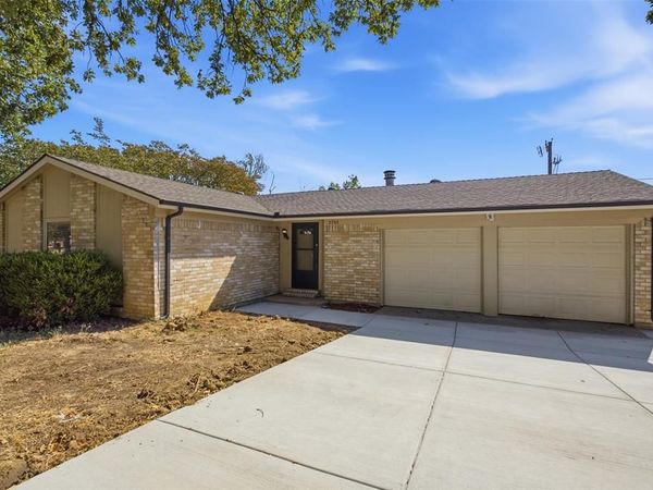 3703 French Wood Drive, Arlington, TX 76016