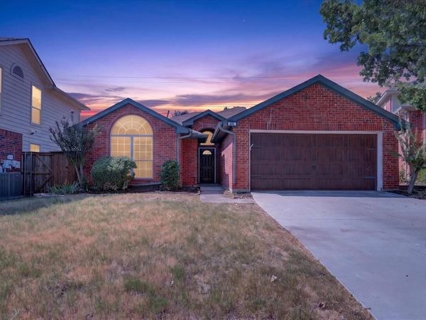 425 Wentworth Drive , Flower Mound, TX 75028