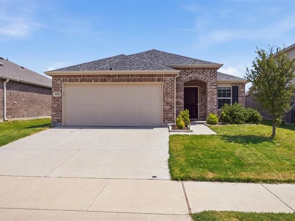 16028 Crews Avenue, Haslet, TX 76052