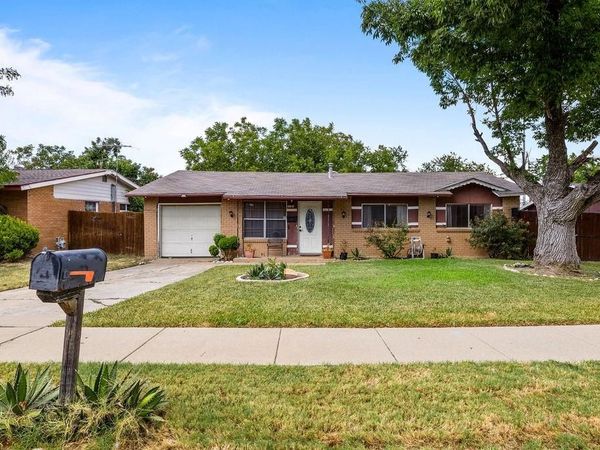 2519 Plaza Street, Arlington, TX 76010