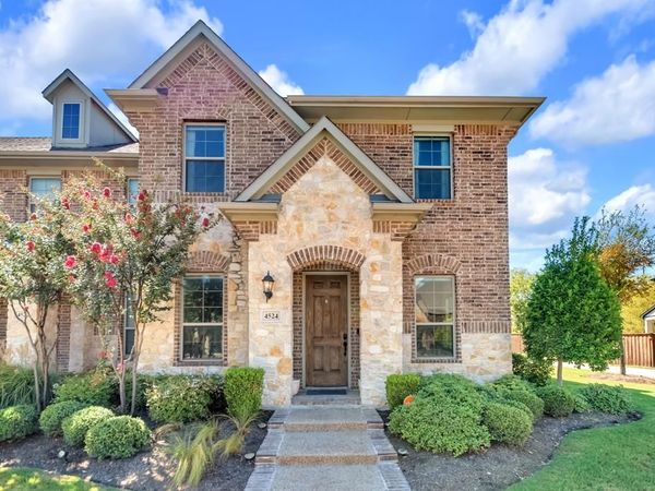 4524 Meadow Hawk Drive , Arlington, TX 76005